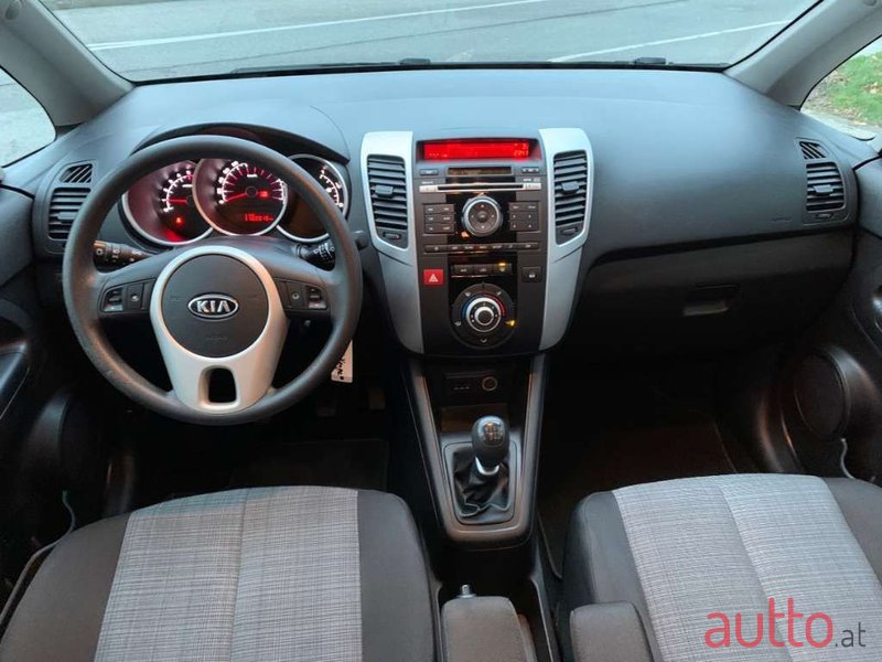 2012' Kia Venga photo #6