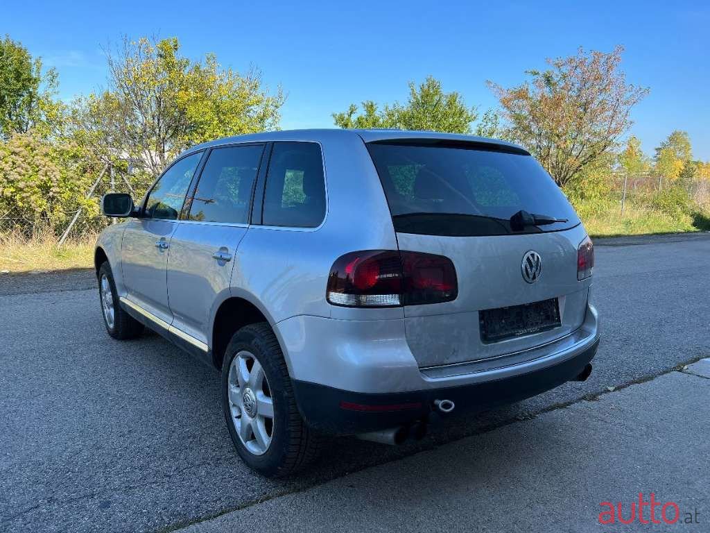 2006' Volkswagen Touareg photo #6