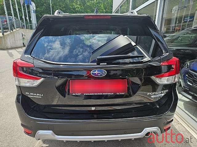 2024' Subaru Forester photo #3