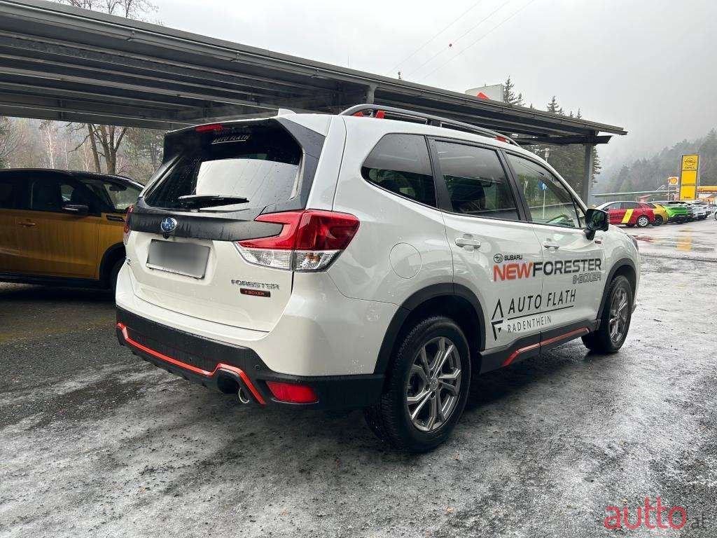 2022' Subaru Forester photo #5