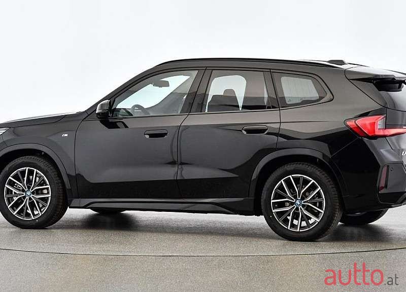 2024' BMW iX1 photo #5