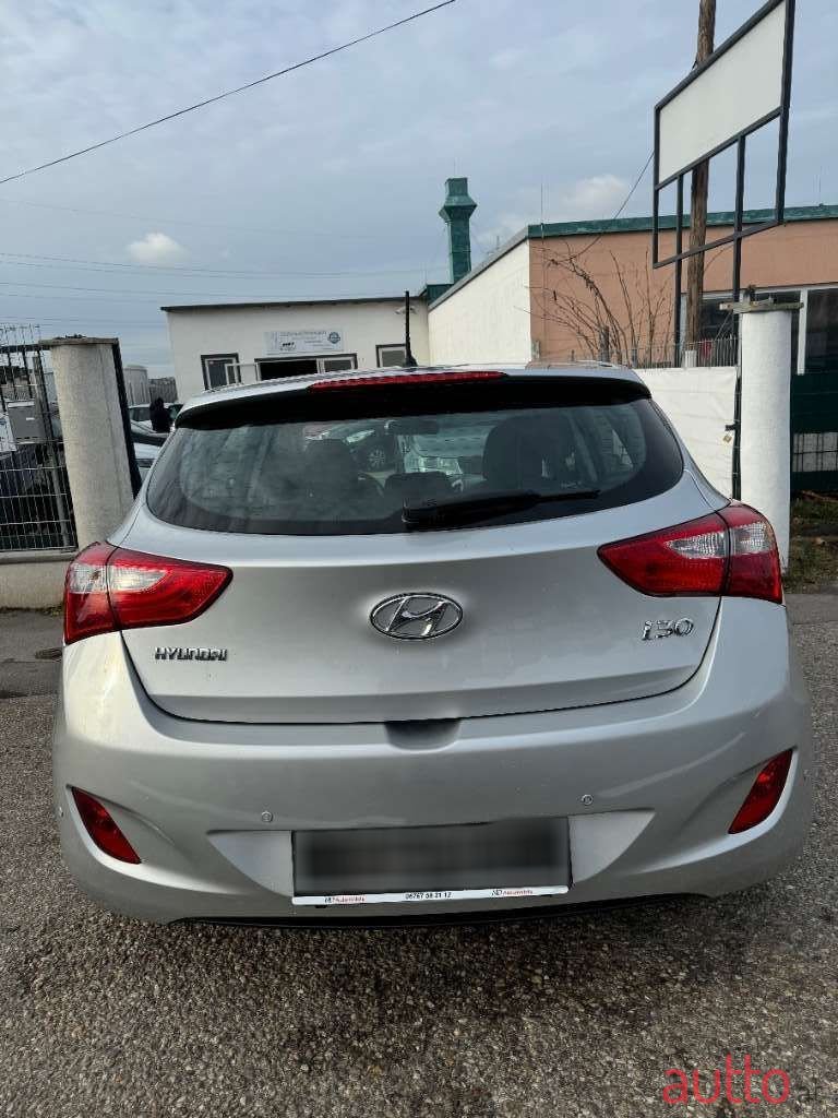 2017' Hyundai i30 photo #4