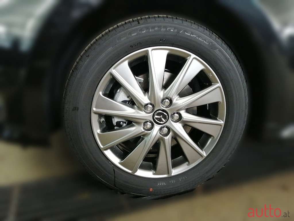 2023' Mazda Mazda2 photo #4