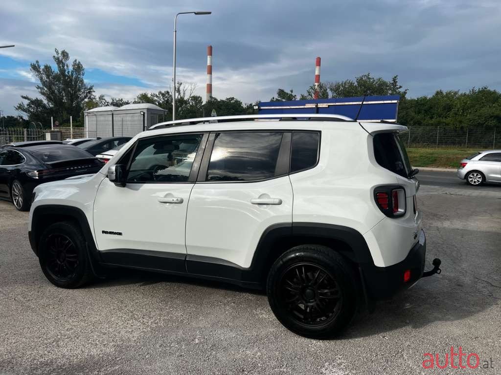 2016' Jeep Renegade photo #4