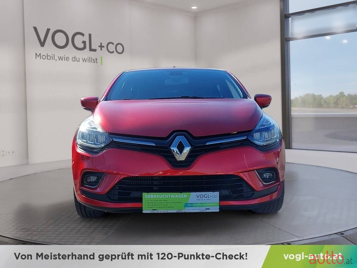2019' Renault Clio photo #6