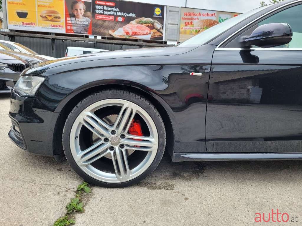 2012' Audi A4 photo #4