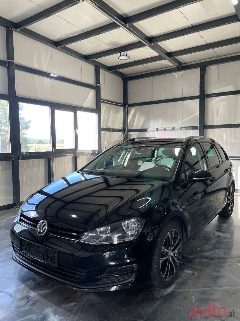 2015' Volkswagen Golf photo #1