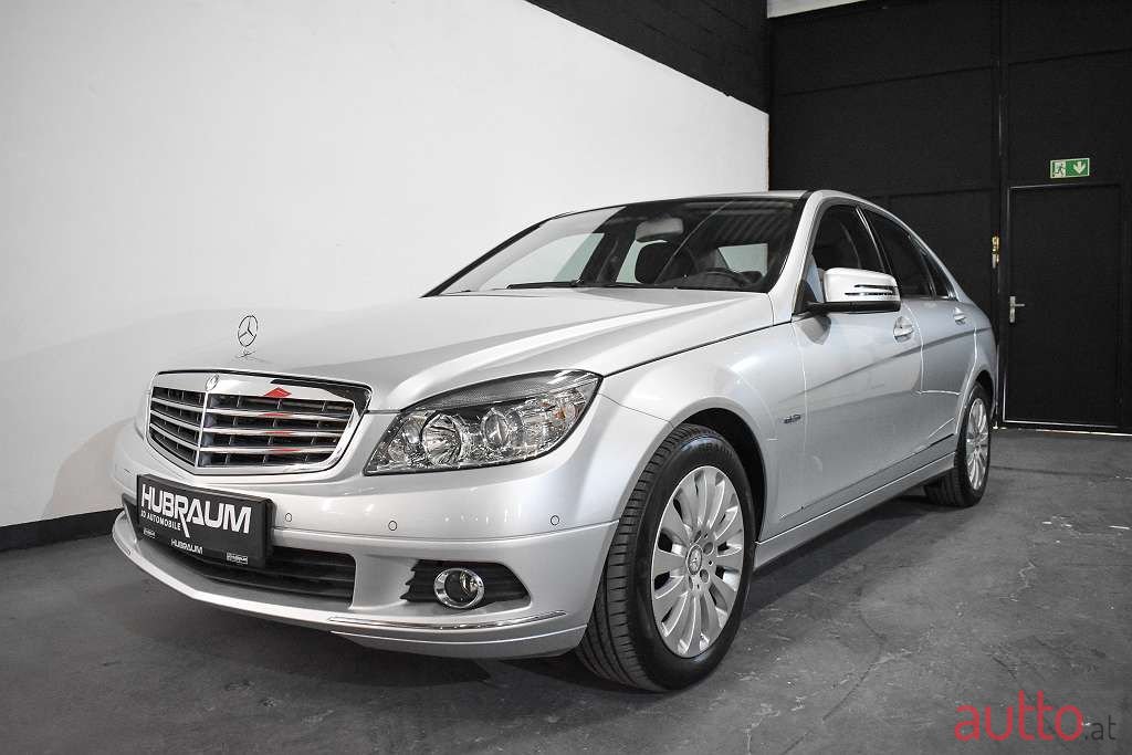 2010' Mercedes-Benz C-Klasse photo #2