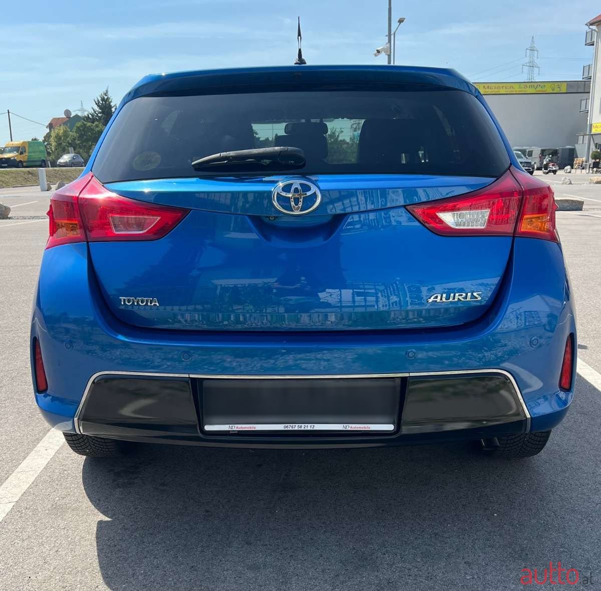 2014' Toyota Auris photo #6