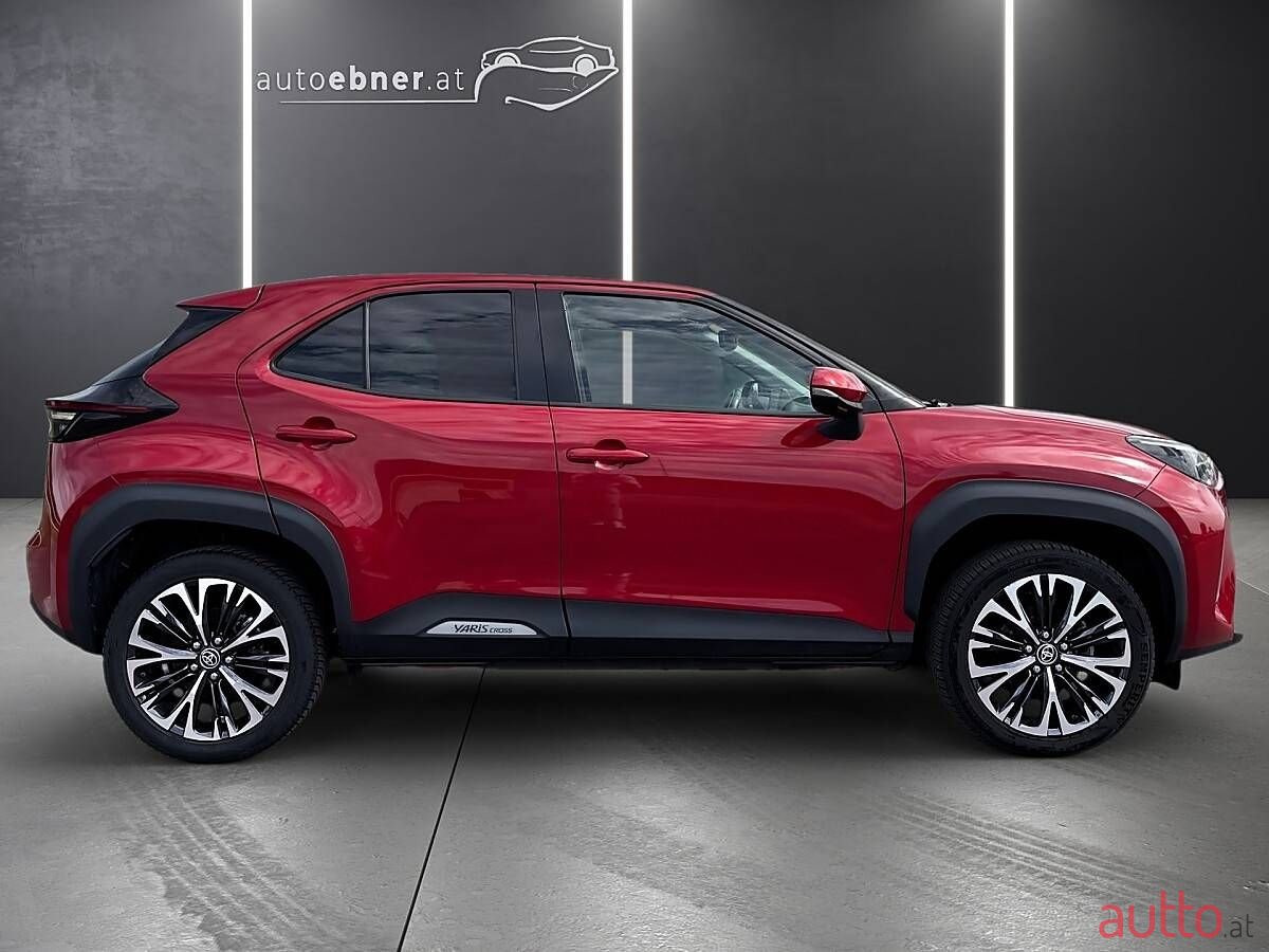 2022' Toyota Yaris Cross photo #4