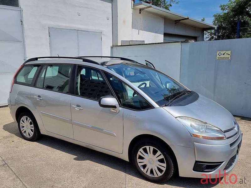 2009' Citroen C4 Picasso photo #3