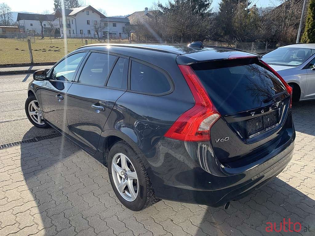 2016' Volvo V60 photo #6