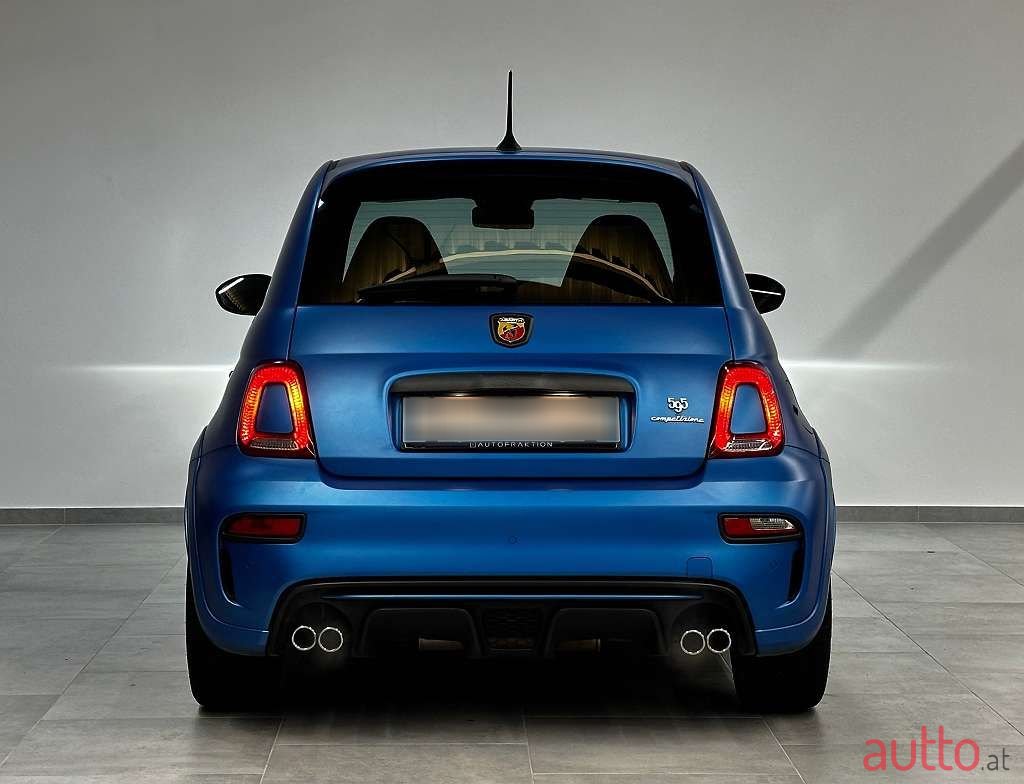 2021' Fiat 500 Abarth photo #5