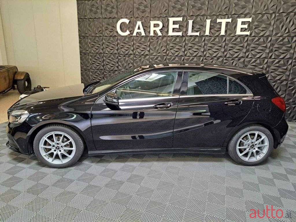 2017' Mercedes-Benz A-Klasse photo #6