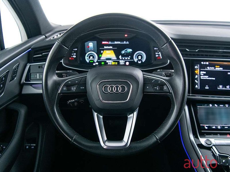 2021' Audi Q7 photo #5
