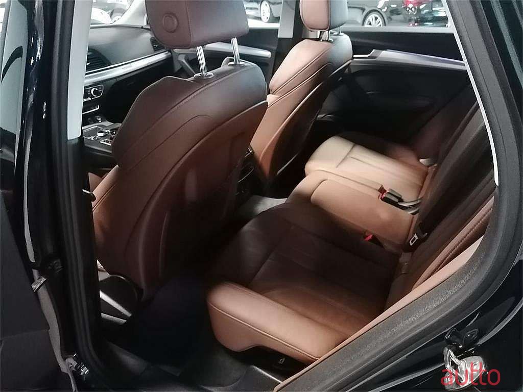 2020' Audi Q5 photo #2