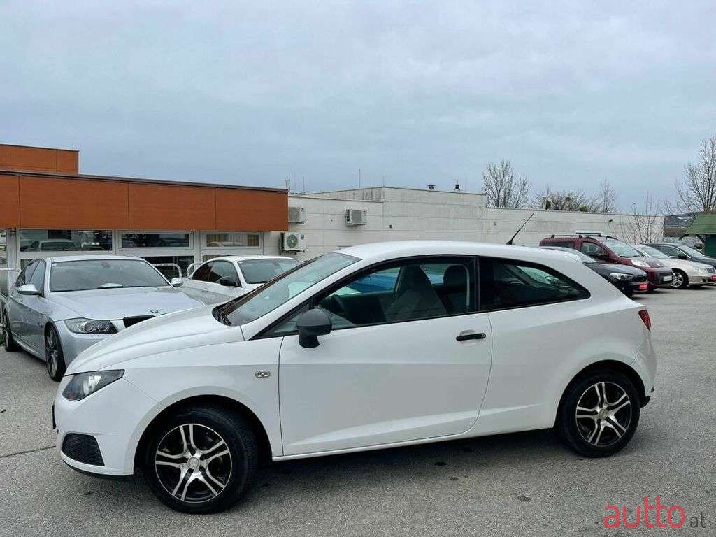 2009' SEAT Ibiza photo #1