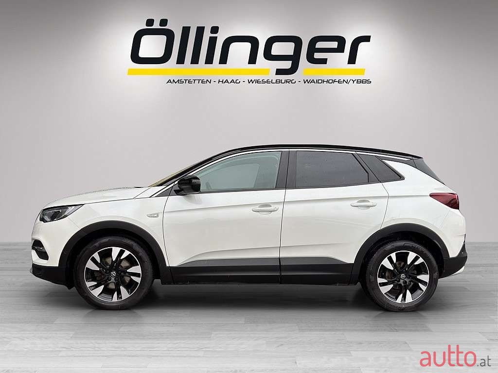 2020' Opel Grandland X photo #2