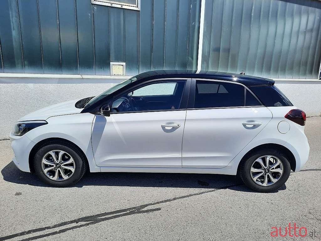 2019' Hyundai i20 photo #3