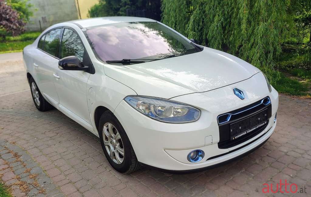 2012' Renault Fluence photo #1