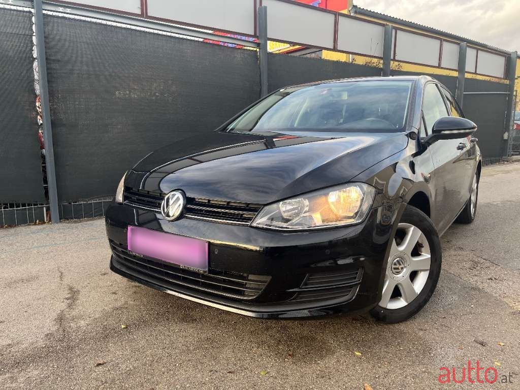 2013' Volkswagen Golf photo #1