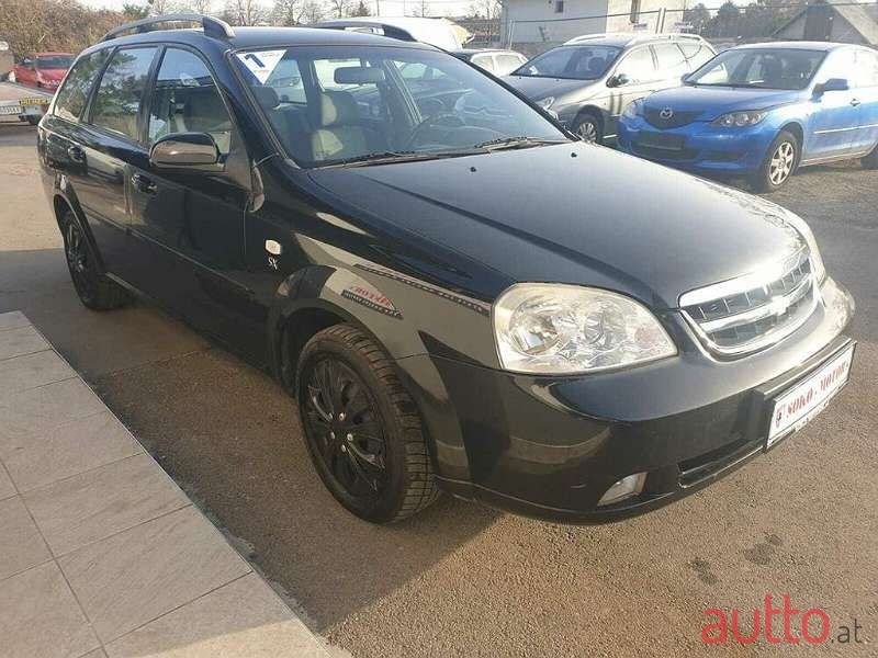 2009' Chevrolet Nubira photo #3