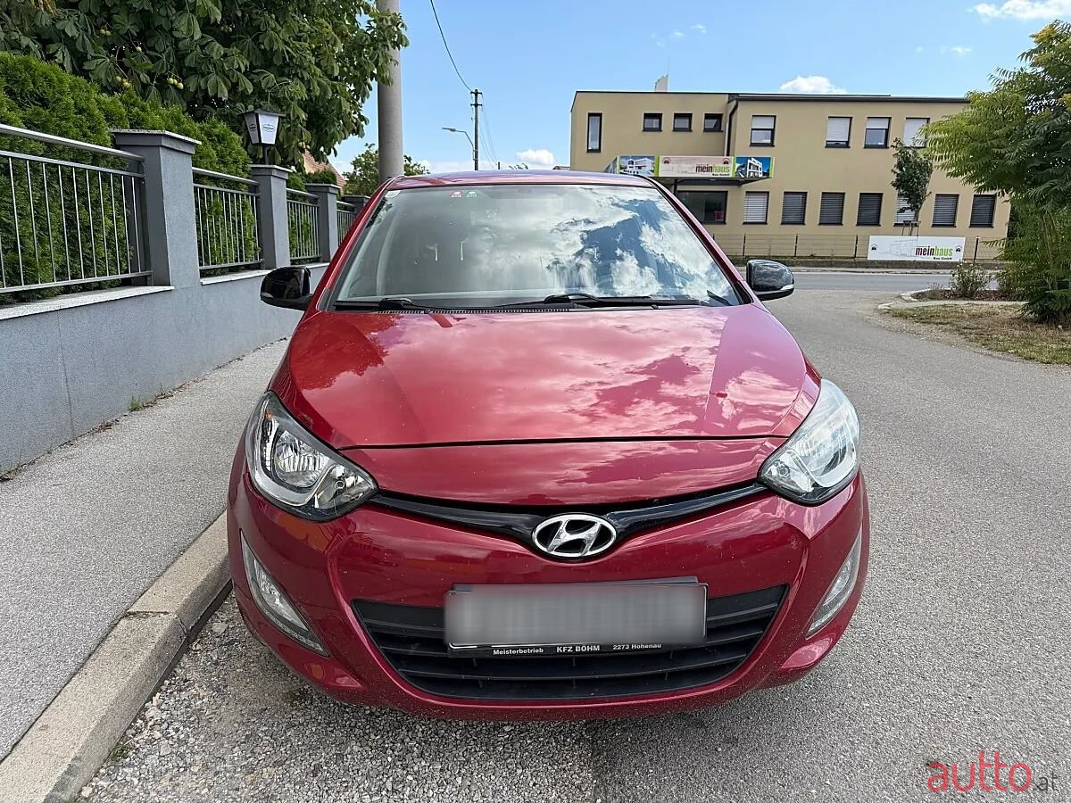 2014' Hyundai i20 photo #2