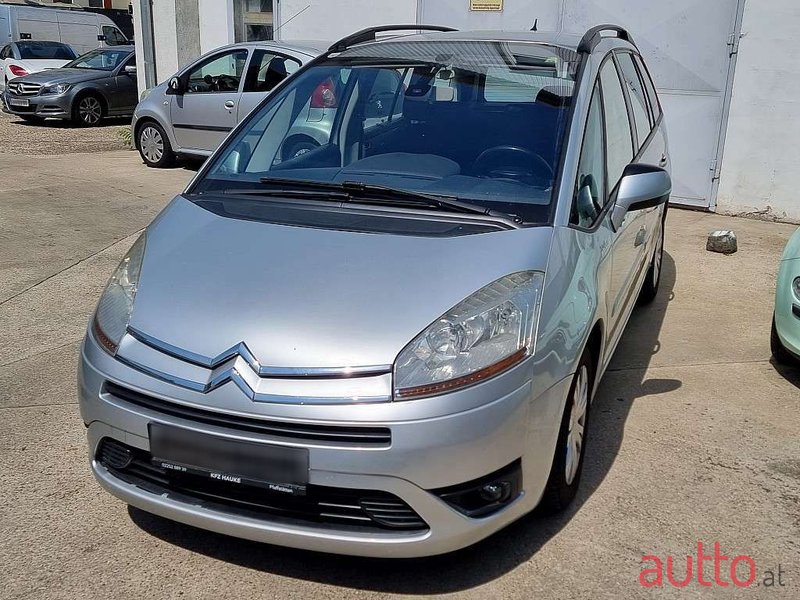 2009' Citroen C4 Picasso photo #4