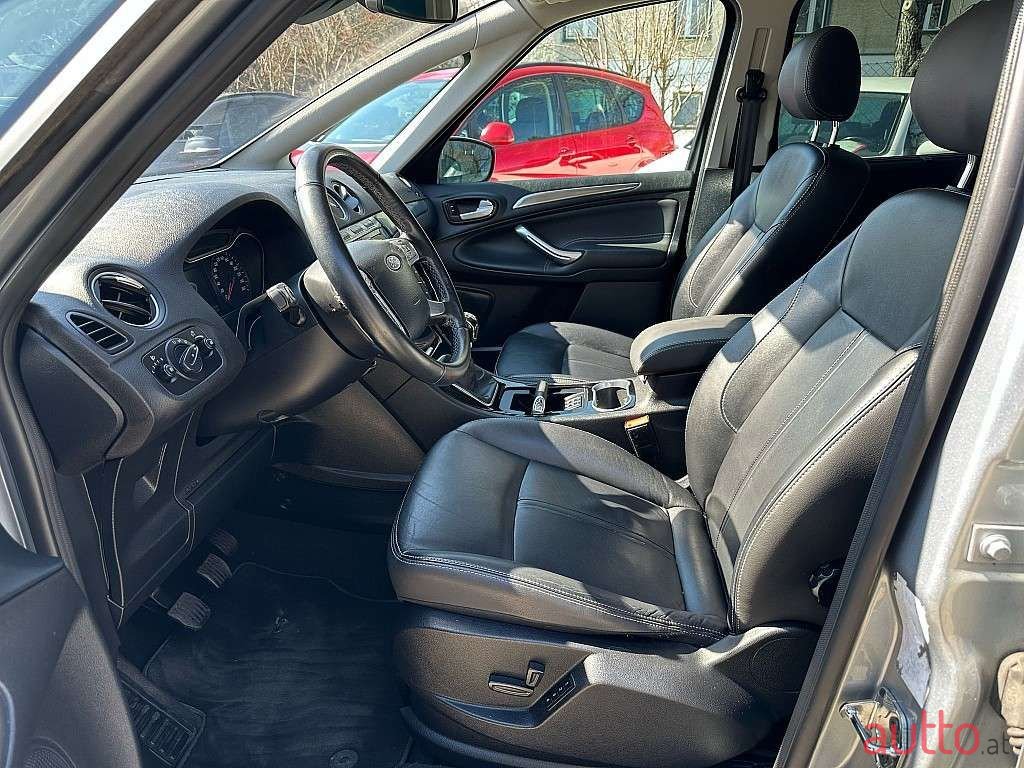 2015' Ford S-Max photo #5