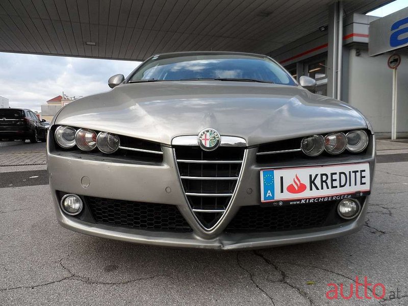 2007' Alfa Romeo 159 photo #2