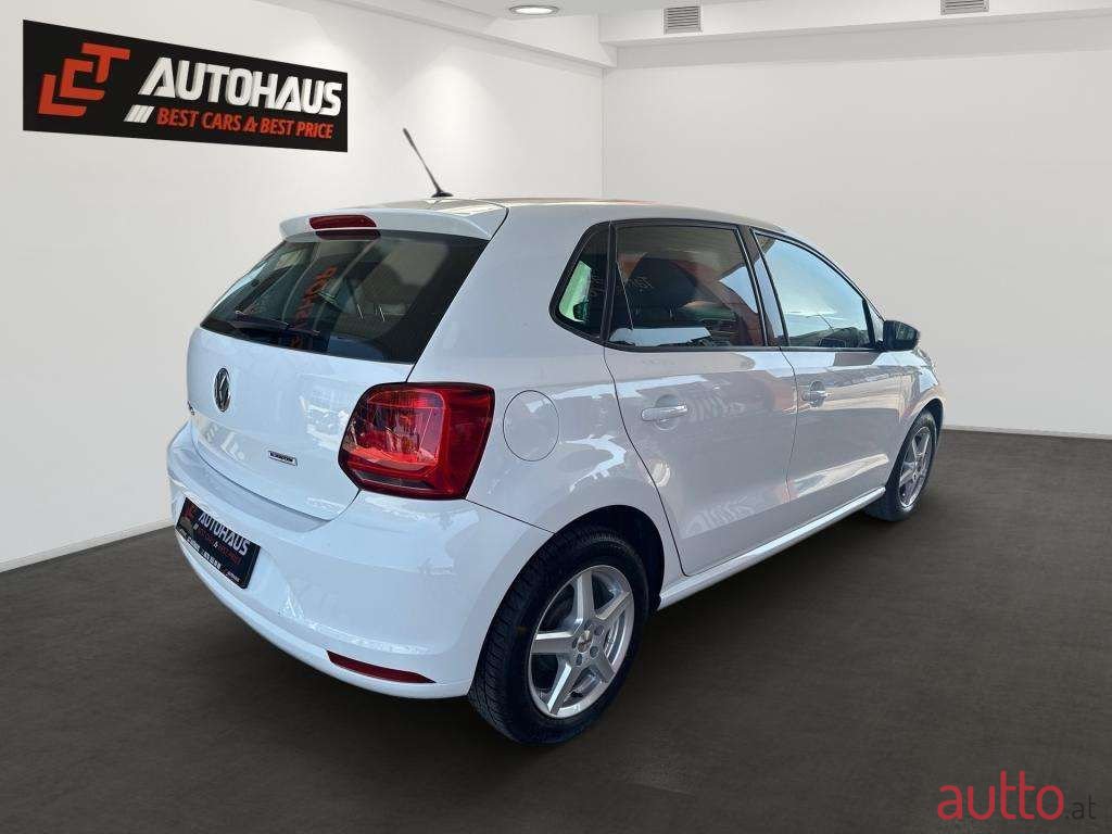 2017' Volkswagen Polo photo #6