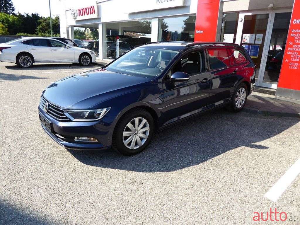 2017' Volkswagen Passat photo #2