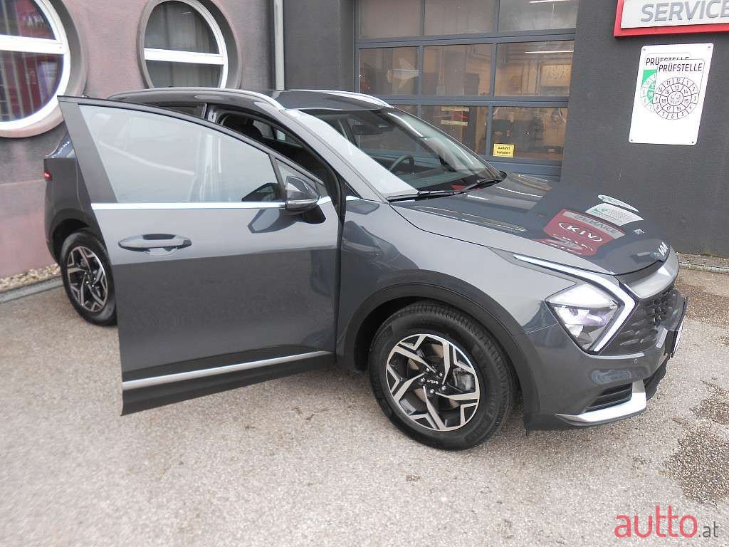 2022' Kia Sportage photo #3