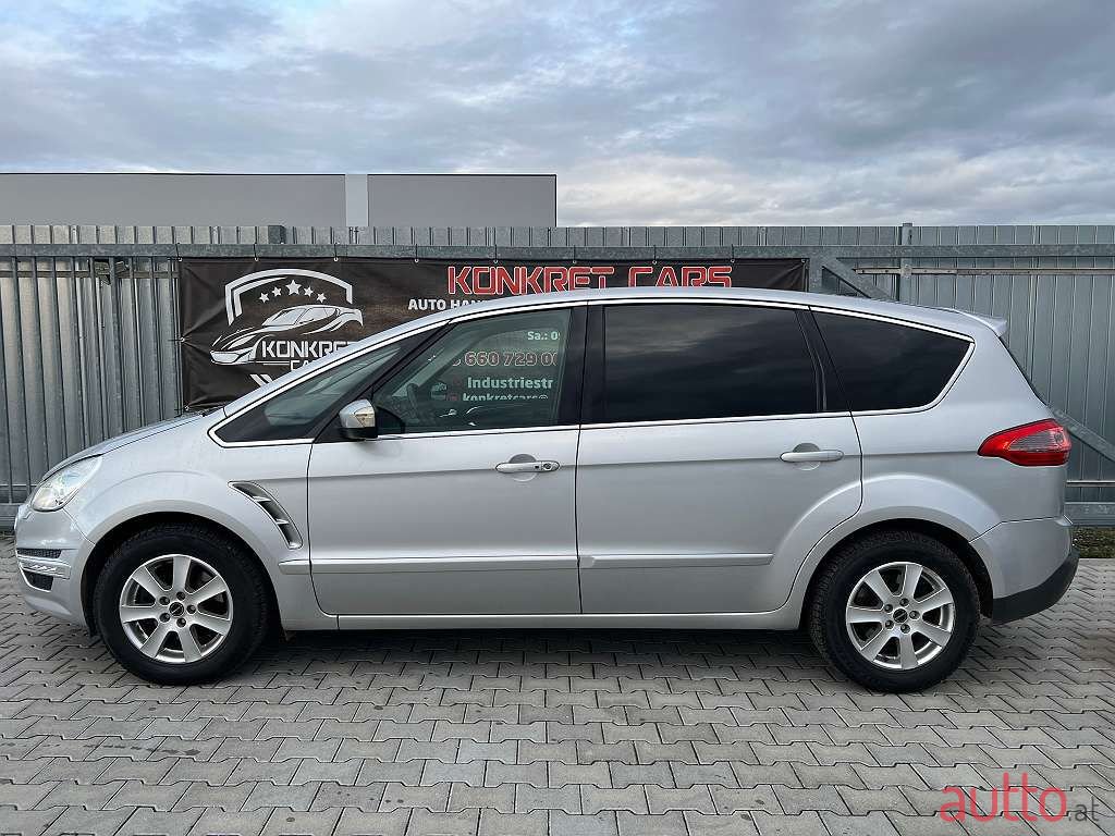 2011' Ford S-Max photo #3