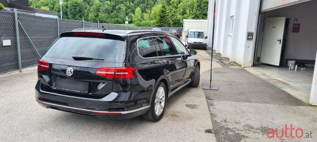 2018' Volkswagen Passat photo #4