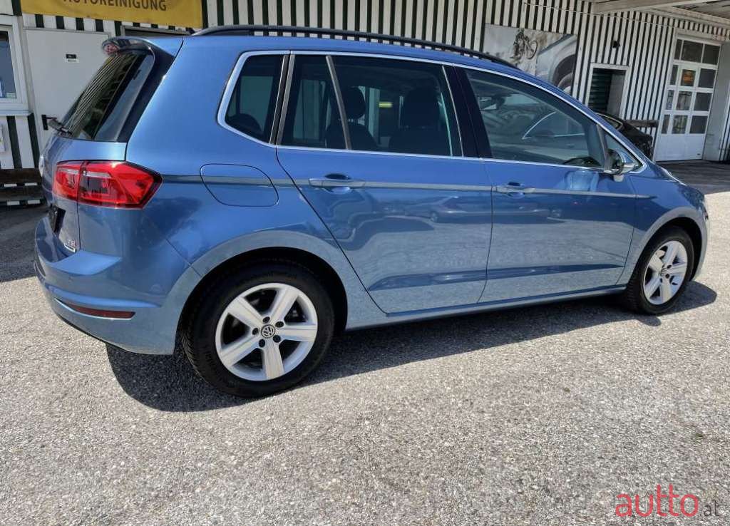 2014' Volkswagen Golf photo #5