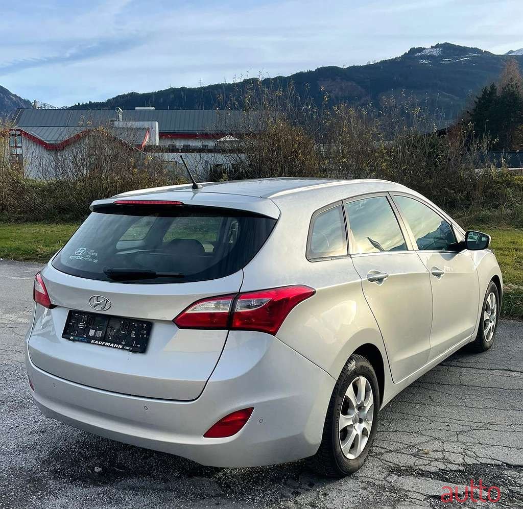 2013' Hyundai i30 photo #5