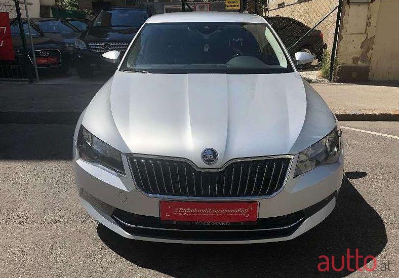 2016' Skoda Superb photo #2