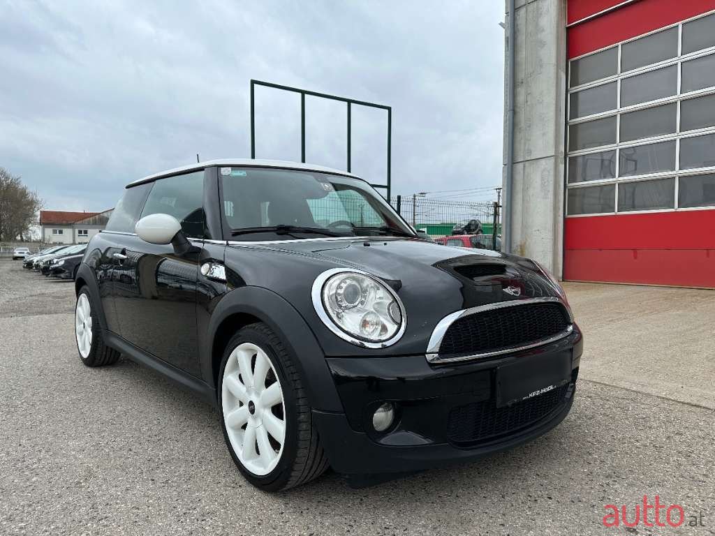 2010' MINI Cooper S photo #3