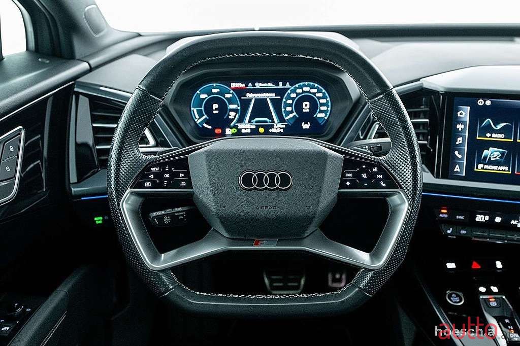 2023' Audi Q4 photo #6