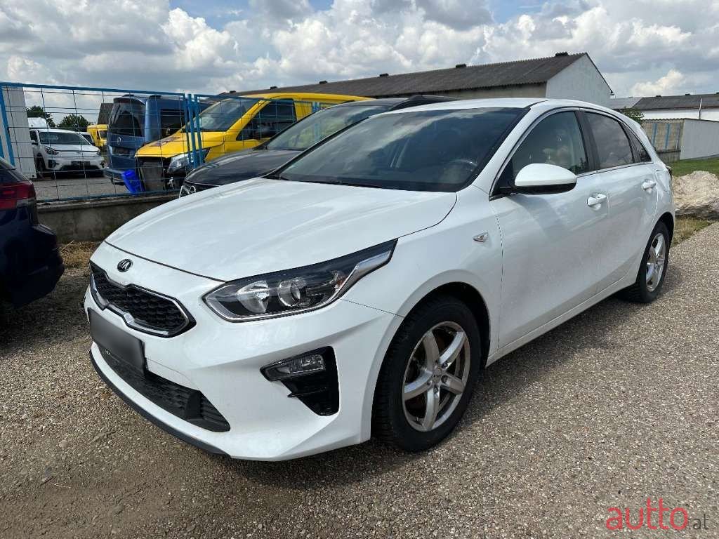 2022' Kia Ceed photo #1