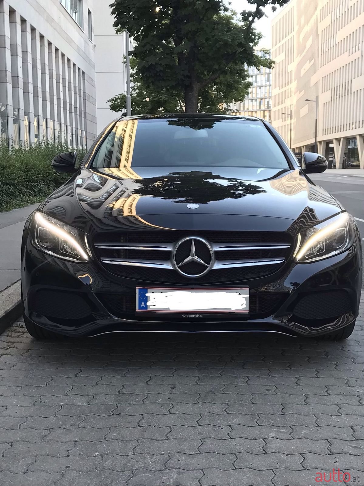 2017' Mercedes-Benz C-Class photo #1