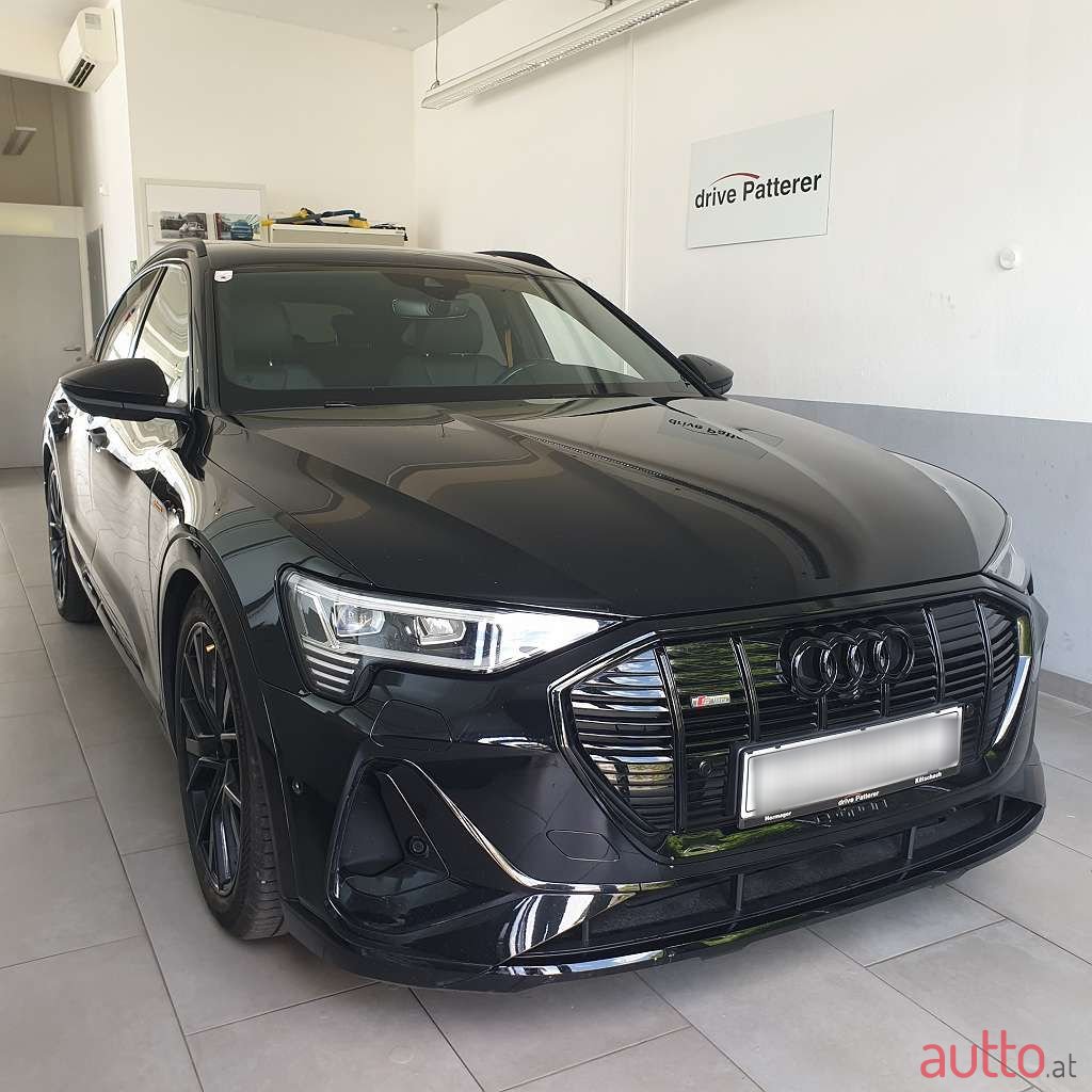 2022' Audi e-tron photo #1