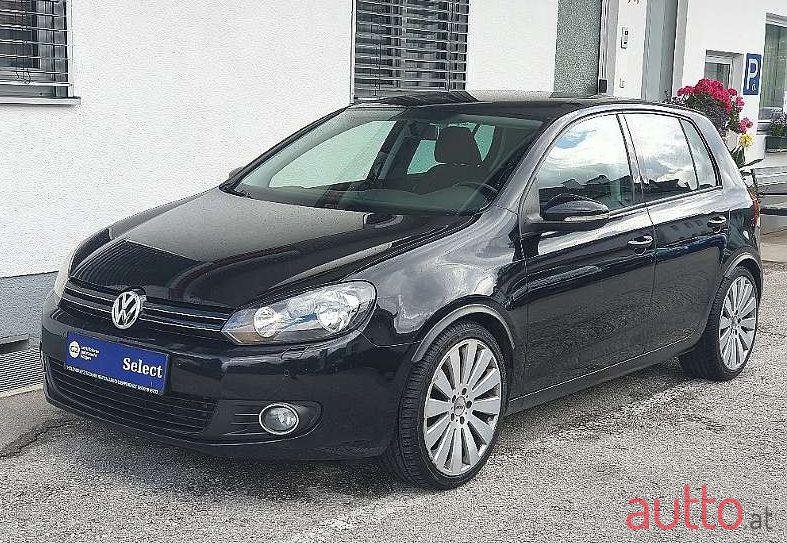 2009' Volkswagen Golf photo #1