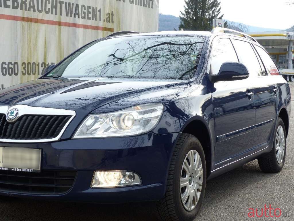 2011' Skoda Octavia photo #1