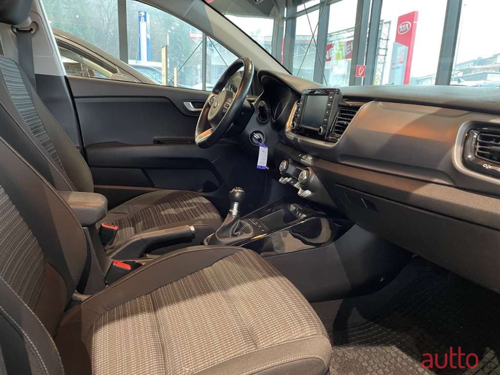 2017' Kia Stonic photo #6