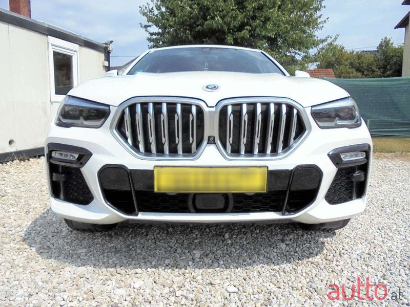 2020' BMW X6 photo #2