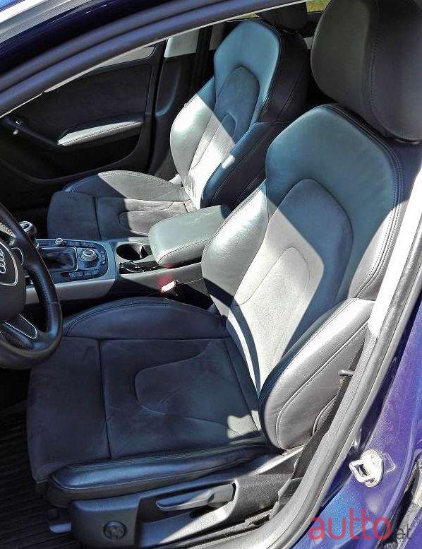 2012' Audi A4 photo #1