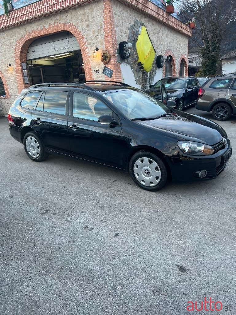 2013' Volkswagen Golf photo #1