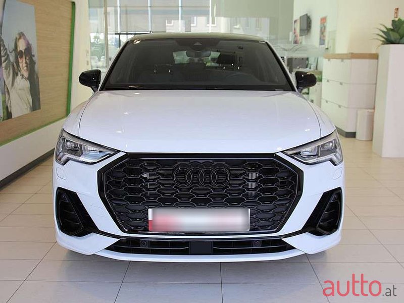 2023' Audi Q3 photo #2